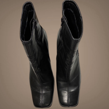 MARIPE BOOTS (8.5M)